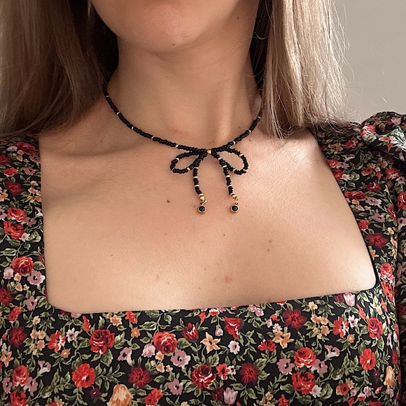 Bow bead necklace - Picture 4 of 7